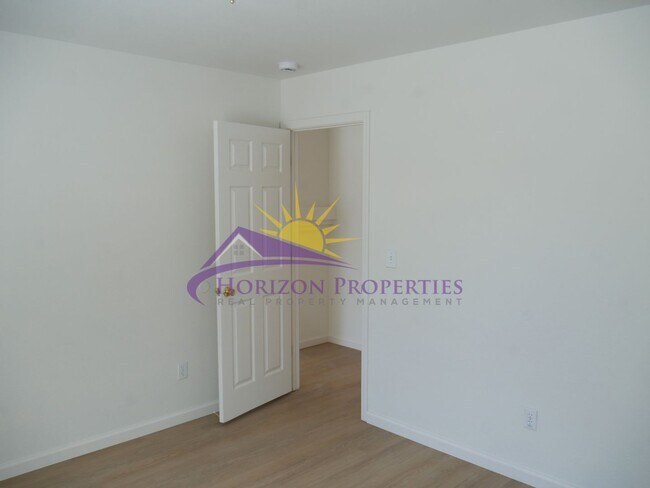 Building Photo - Two Story 4 Bed 3 Bath 1,863sqft Elk Grove Home in Laguna Park