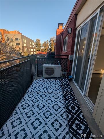 Building Photo - 200 N Pearl St