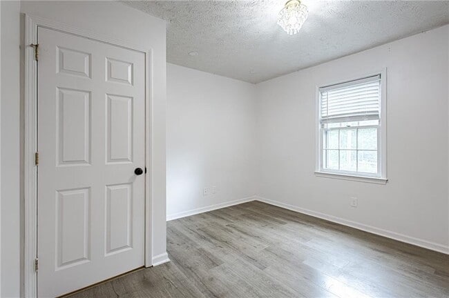 Building Photo - 4989 Lambeth Dr