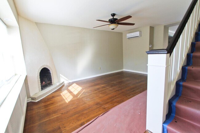 Building Photo - 346 Meehan Ave