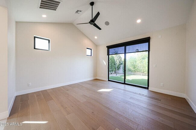 Building Photo - 6314 N 10th Dr