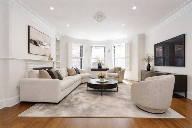 Building Photo - 179 Marlborough St