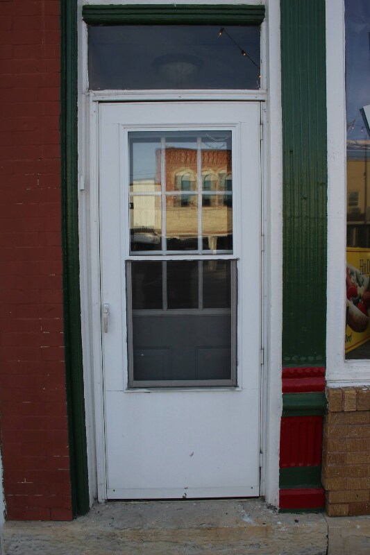 Building Photo - 458 Main St