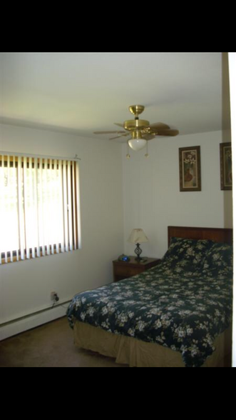 Bedroom - 2194 Dale St N