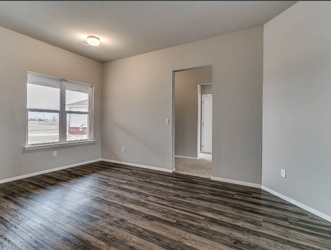 Building Photo - Spacious 4-Bedroom Home in Shawnee!