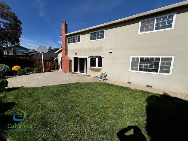 Building Photo - $4,695 - Beautiful 5 Bedroom 2.5 Bath Two ...