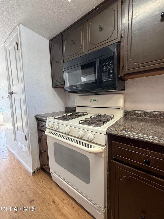 Building Photo - 1670 Jones Ln