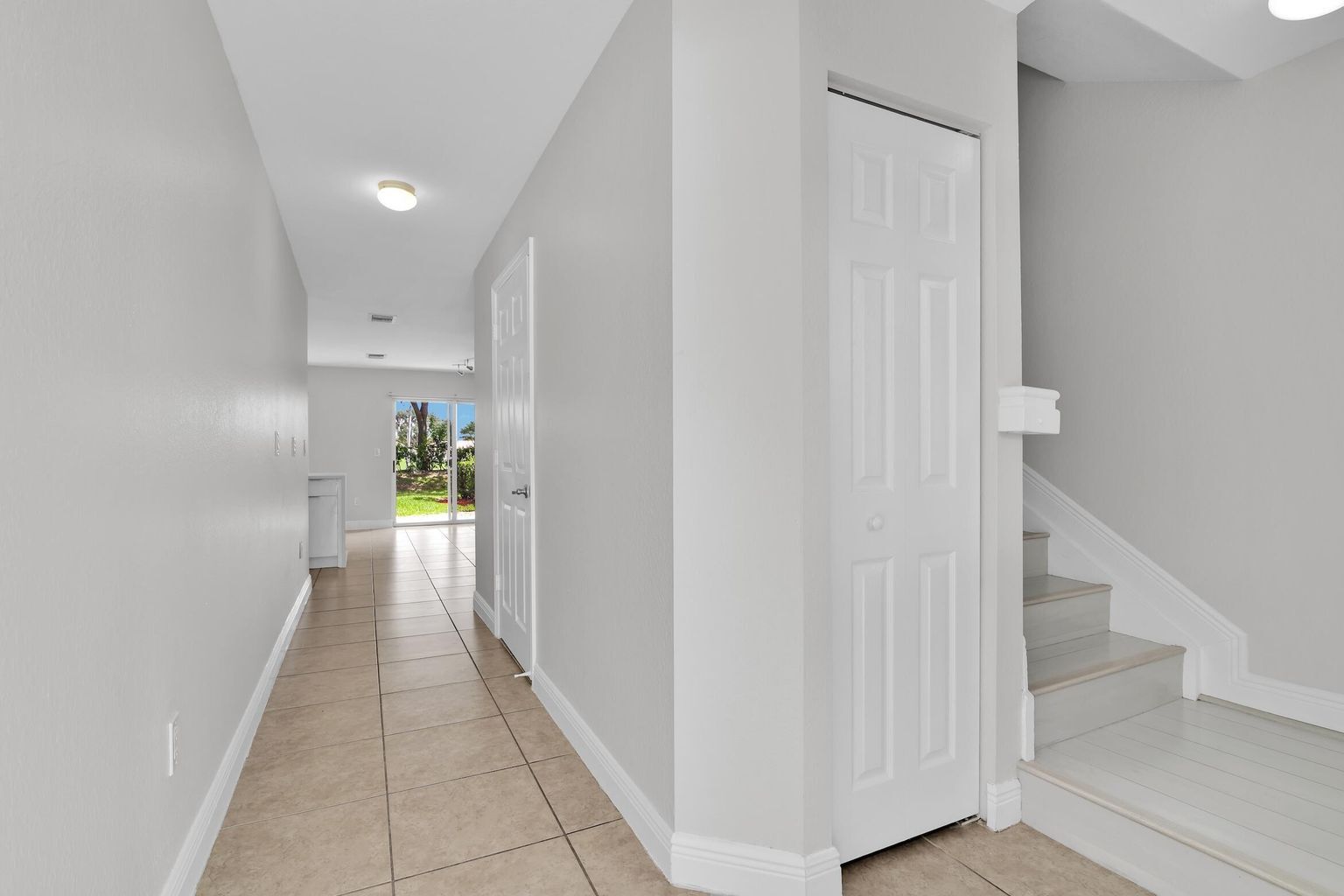 Building Photo - 6599 Old Farm Trl