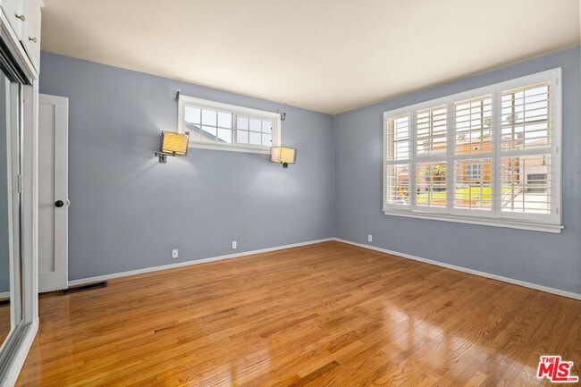 Building Photo - 4141 W 62nd St