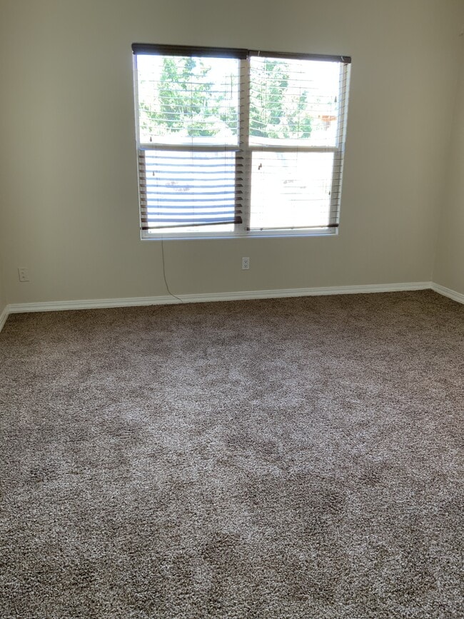 Building Photo - 3425 Old Mill Rd