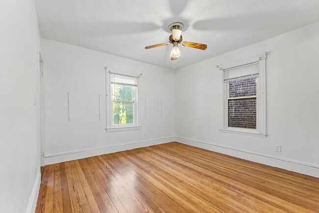 Building Photo - 31 Cameron Ave