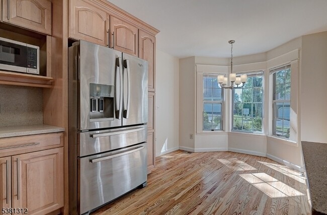 Building Photo - 326 Araneo Dr