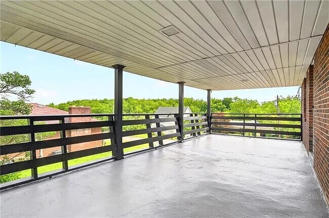 Building Photo - 2086 River Hill Rd