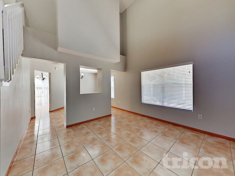 Building Photo - 10418 Glassborough Dr