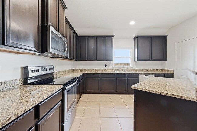 Building Photo - 1216 Violet Ln
