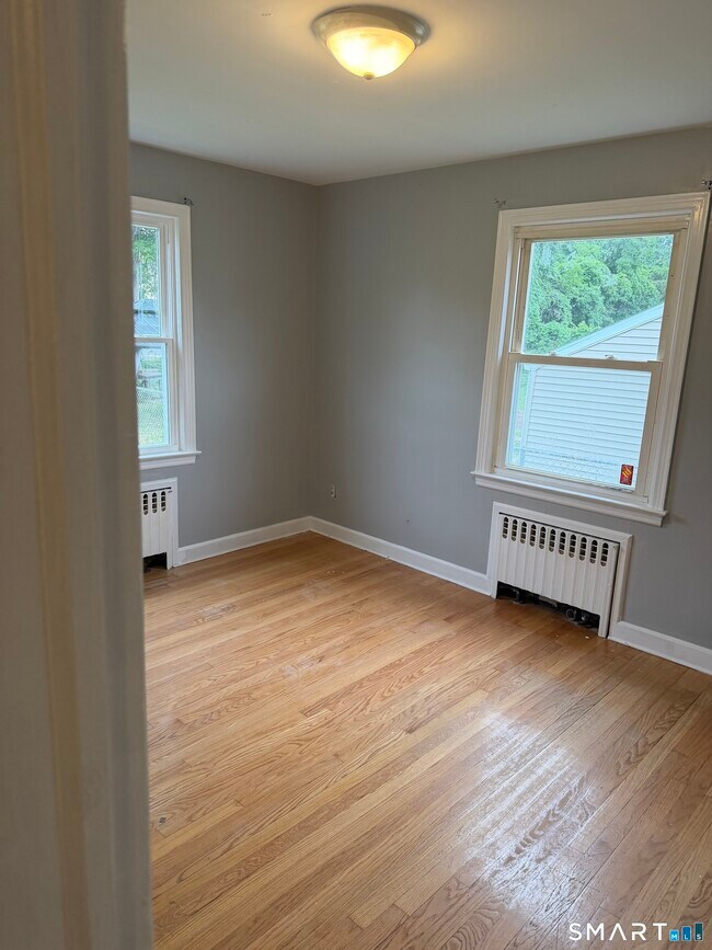 Building Photo - 173 Terrace Ave