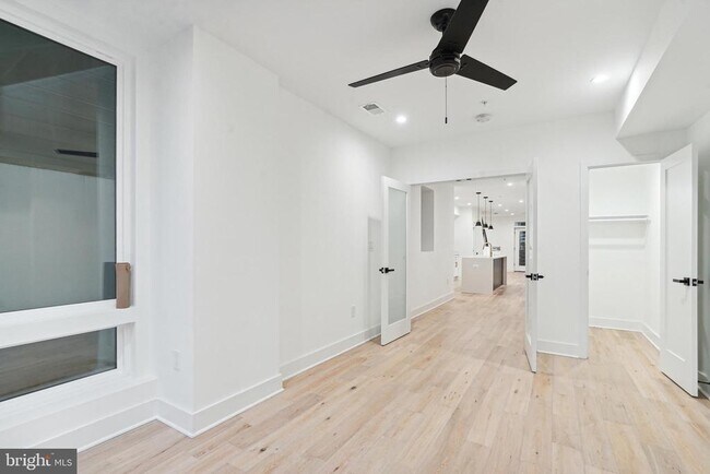 Building Photo - 1111 K St NE