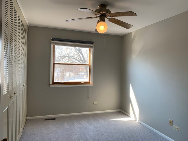Building Photo - 332 Inverrary Ln