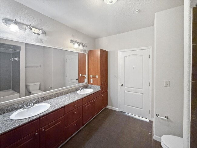 Building Photo - 1711 Old Spanish Trl