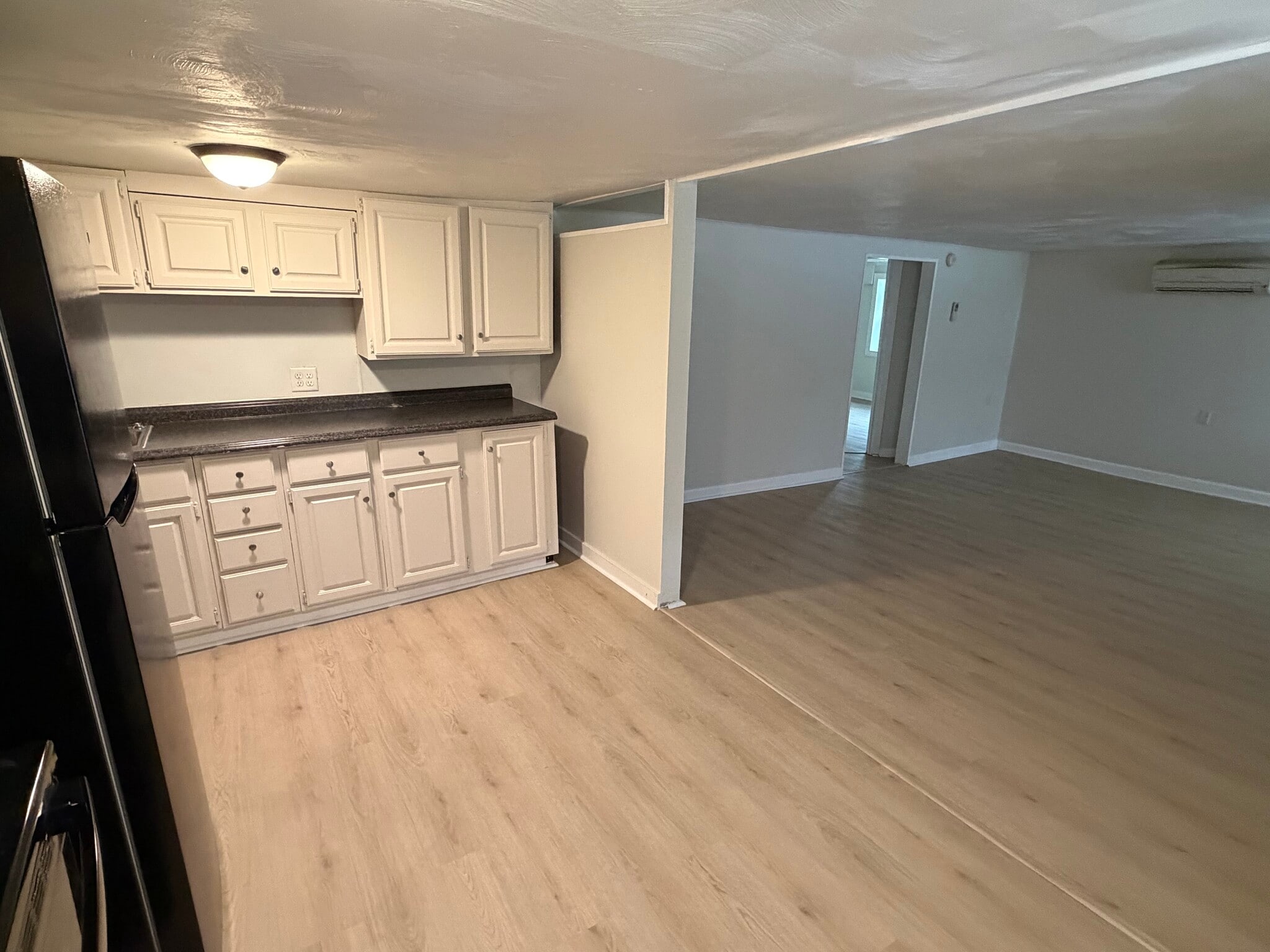 Building Photo - 2570 Sanger Ln