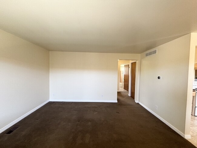 Building Photo - 2035 E 2700 S