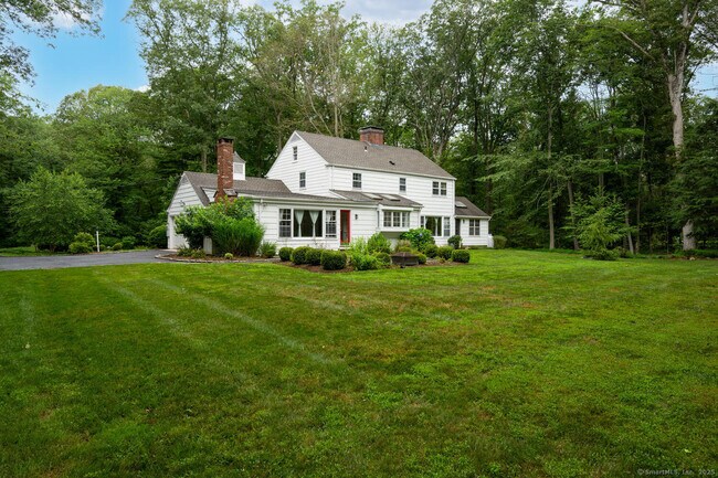 Building Photo - 8 Timber Ln