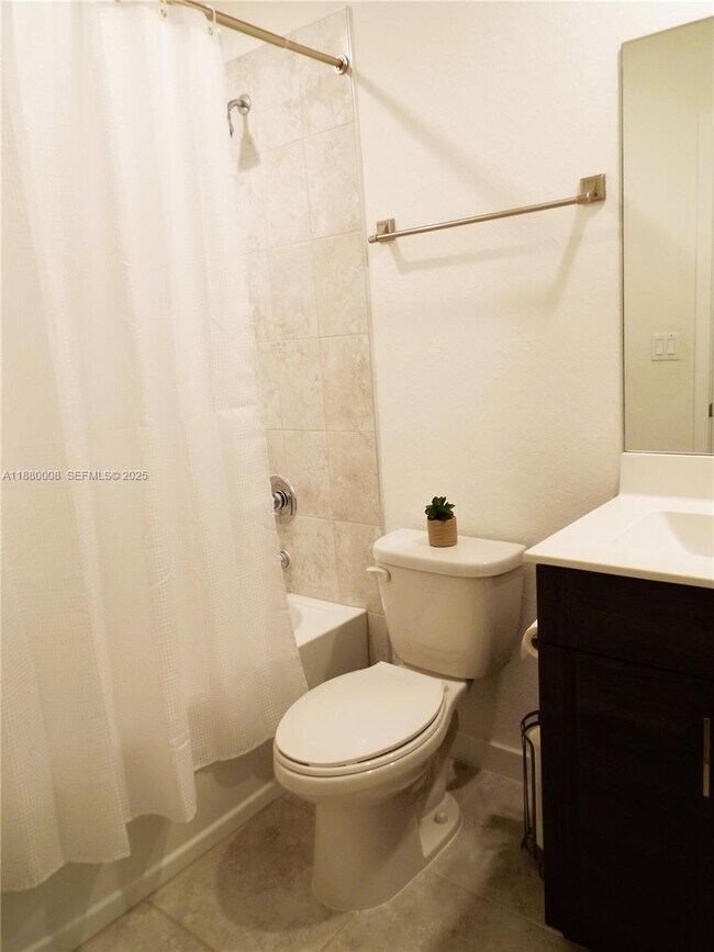 Building Photo - 2363 SE 11th St