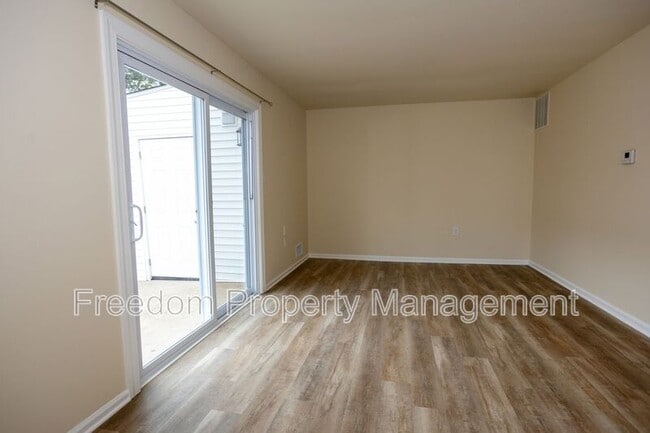 Building Photo - 8343 Irongate Way