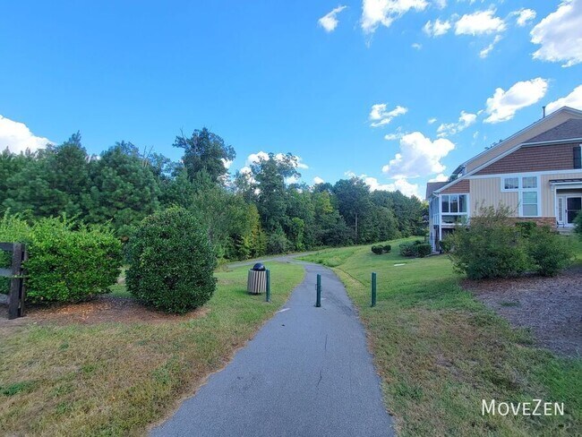 Building Photo - 419 Golden Harvest Loop