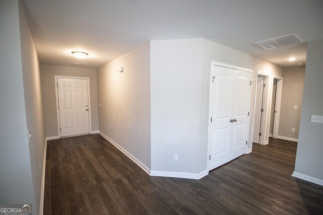 Building Photo - 139 Callaway Cres