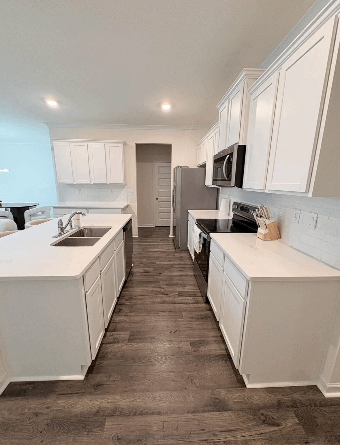 Building Photo - 280 Silvermoon Dr