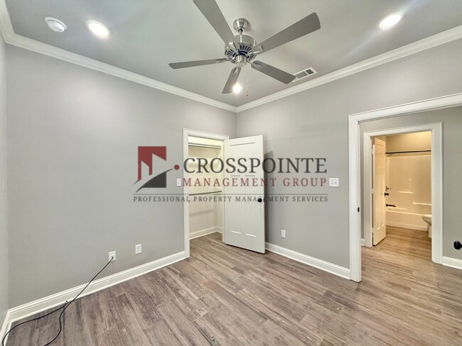 Building Photo - Beautiful 3 Bedroom 2 Bathroom Home!