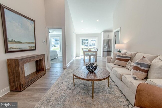 Building Photo - 14 Sandy Ln