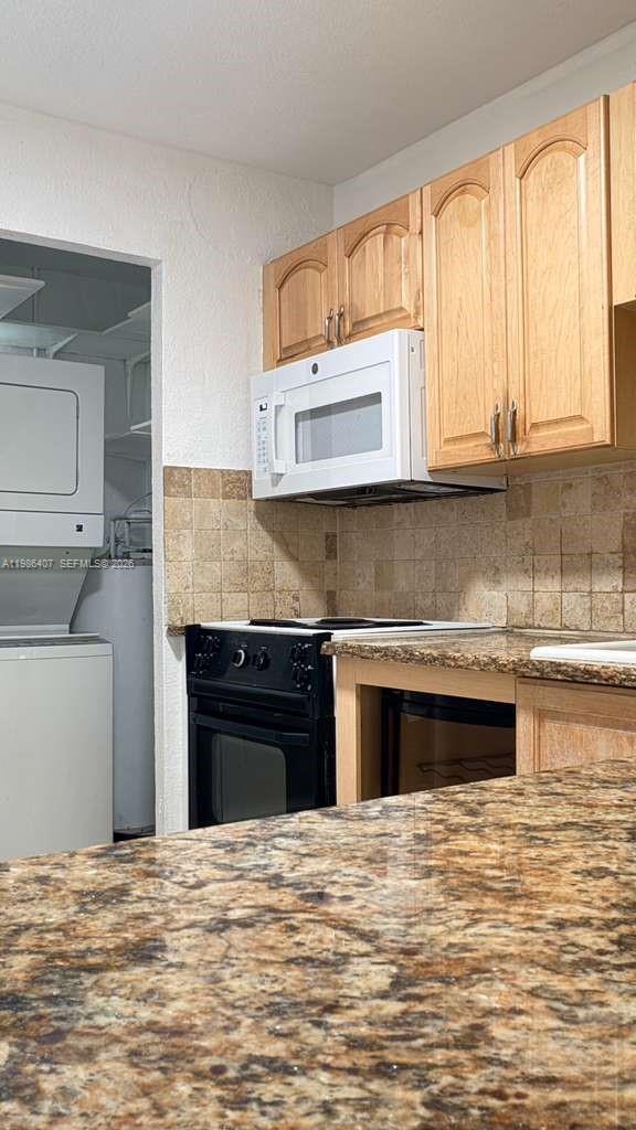 Building Photo - 7910 N Colony Cir