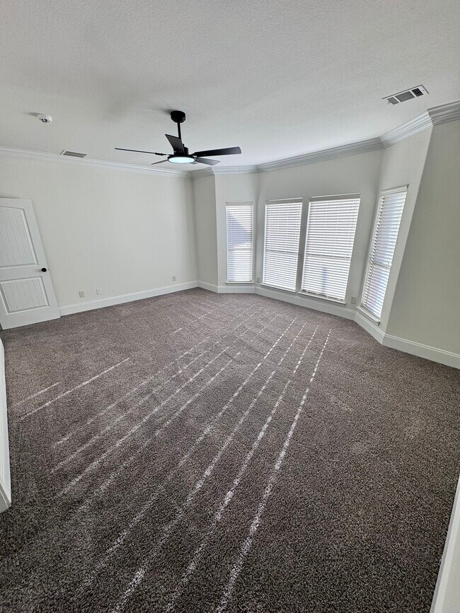 Building Photo - 15833 Bent Rose Way