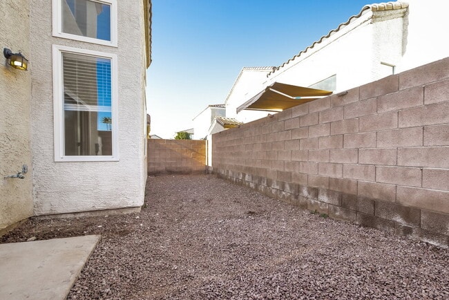 Building Photo - 2506 Influential Ct