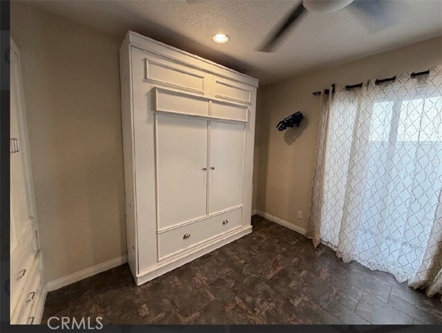 Building Photo - 1046 S Mountcrest Ct