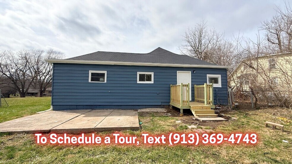 Building Photo - 913 S Main Rd