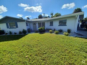Building Photo - 2BR/2BA Pool Home in South Venice
