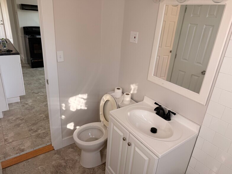 Building Photo - 4 Berry St