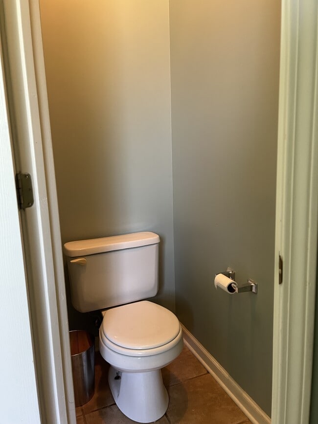 Building Photo - 105 Jamie Cove