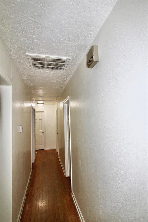 Building Photo - 2000 E Alameda St