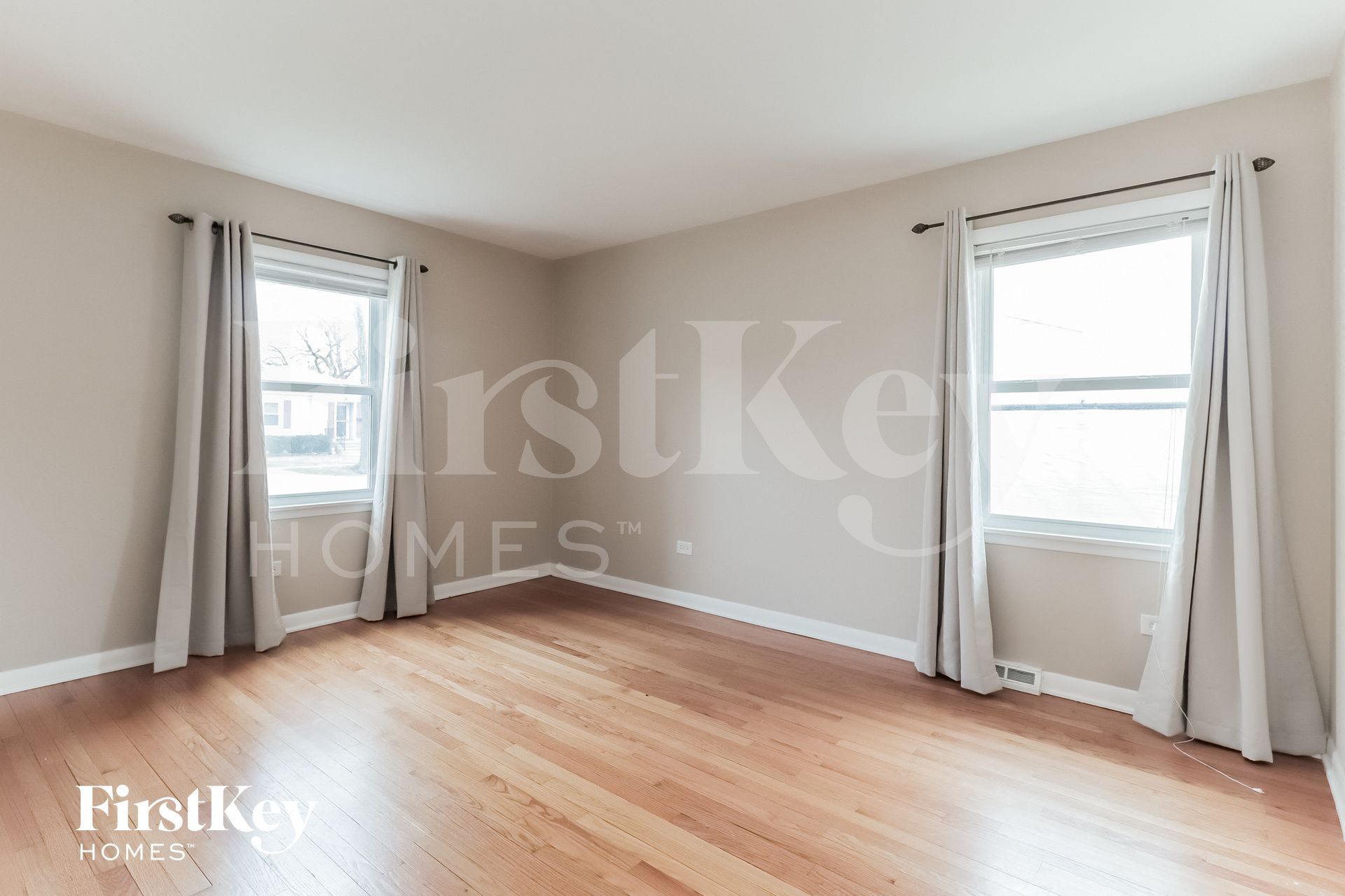 Building Photo - 301 E Division St