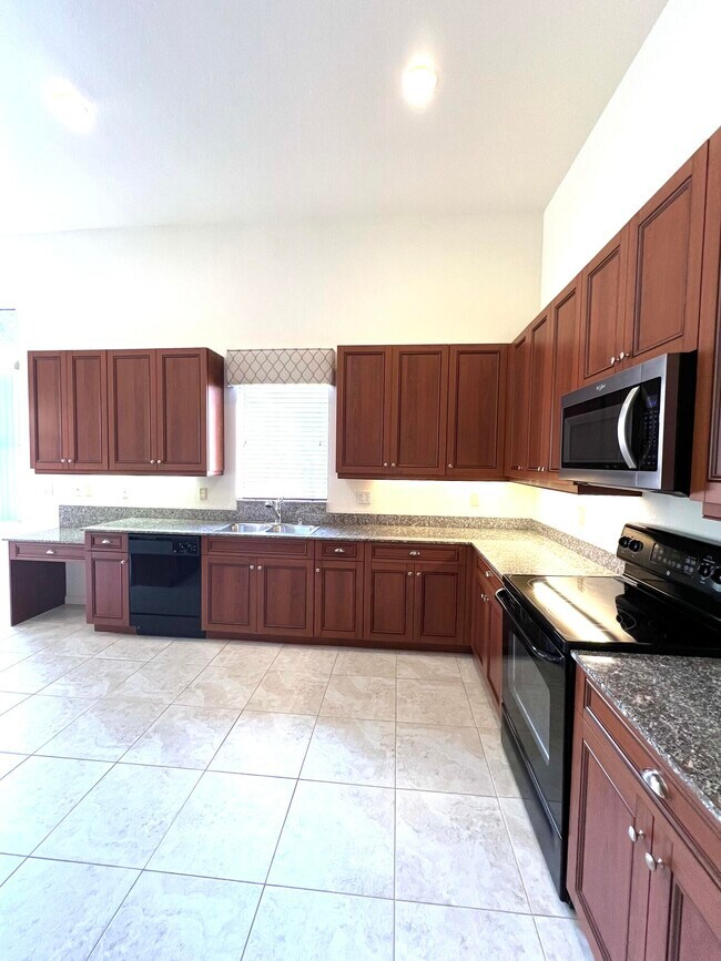 Building Photo - 9774 Isles Cay Dr