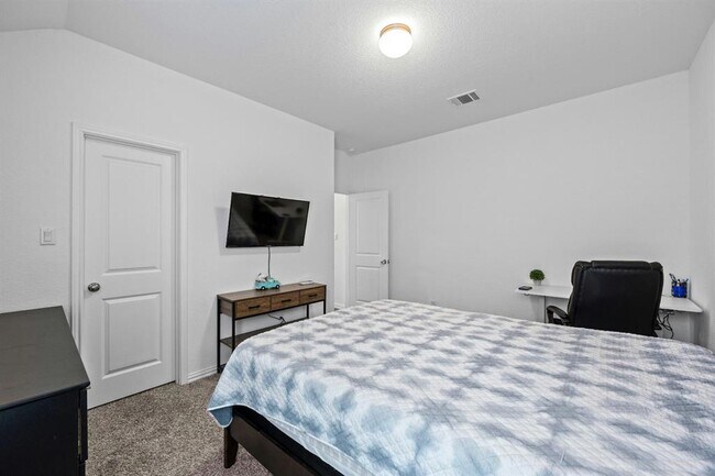 Building Photo - 166 Coronella Dr