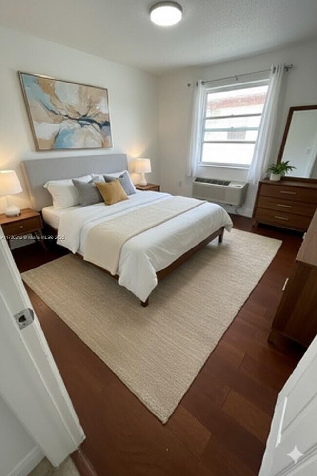 Building Photo - 2460 SW 36th Ave