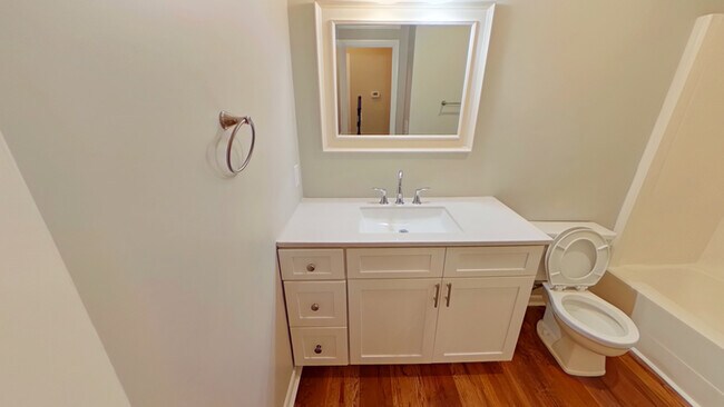 Building Photo - 928 Winterberry Dr