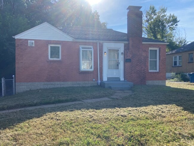 Primary Photo - 230 Newell Dr