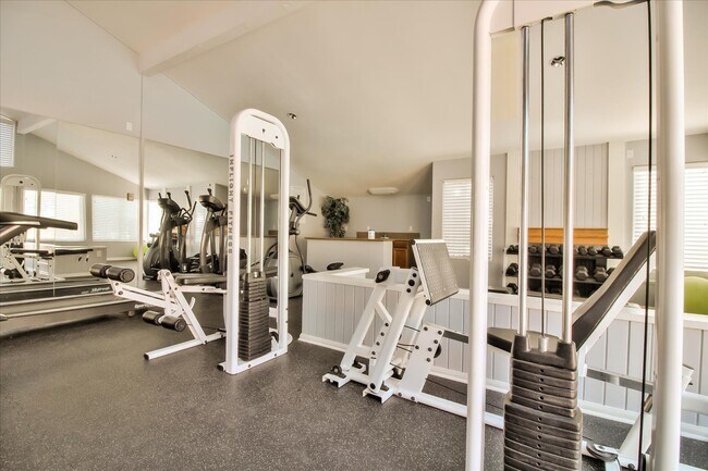 Building Photo - 3456 Castle Glen Dr