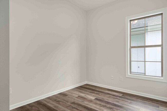 Building Photo - 105 Santa Marta Dr